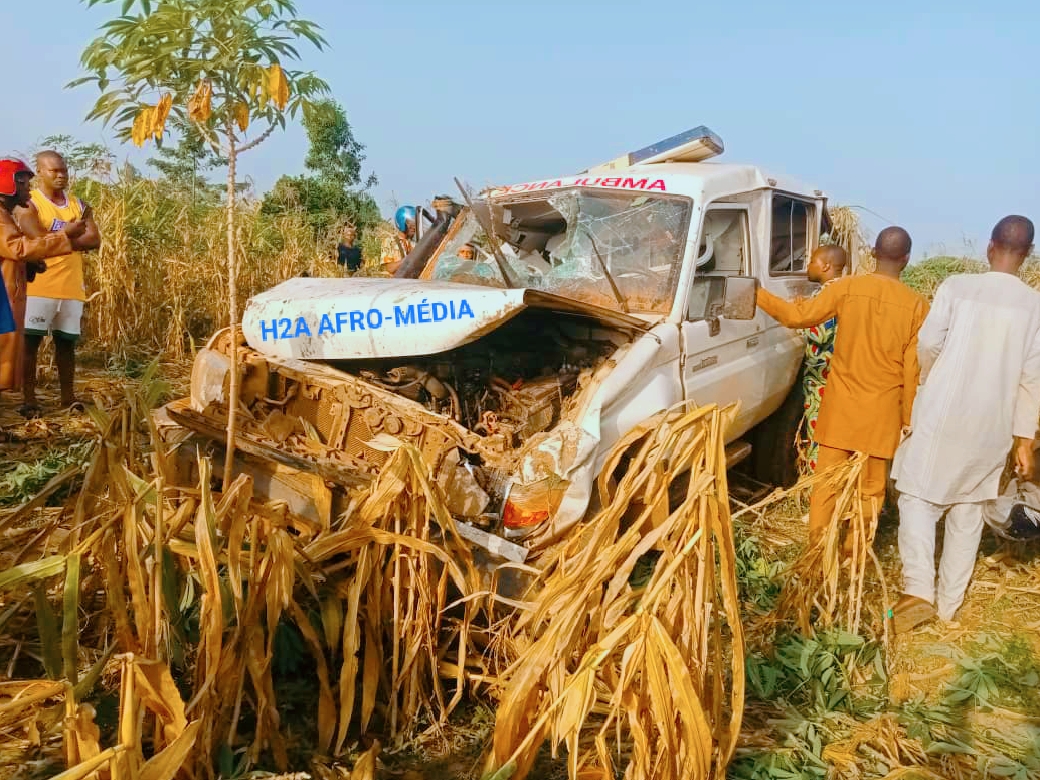 Klouékanmè : Un malade et sa maman décédés dans un accident de l&rsquo;ambulance de l&rsquo;hôpital de Zone de Klouékanmè