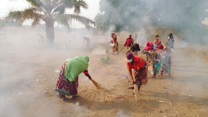 Commune de Ouaké et Campagne de Subtilité à Sèmèrè : Les femmes de la Coopérative Sourou Abbé de Gao pour un environnement sain et durable