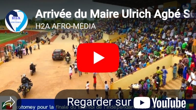 Arrivée du Maire Ulrich Agbé SOKEGBE au stade Omnisports de Djakotomey pour le match de la finale