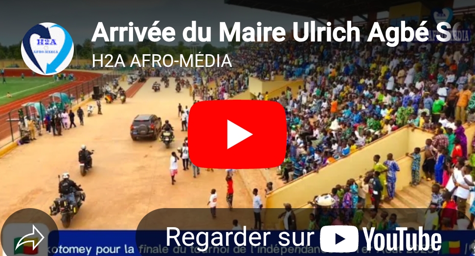 Arrivée du Maire Ulrich Agbé SOKEGBE au stade Omnisports de Djakotomey pour le match de la finale