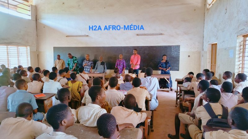 CEG Lanta : la Préfecture d&rsquo;Aplahoué, la DDASM du Couffo et Plan International Bénin en campagne de sensibilisation contre les grossesses en milieu scolaire
