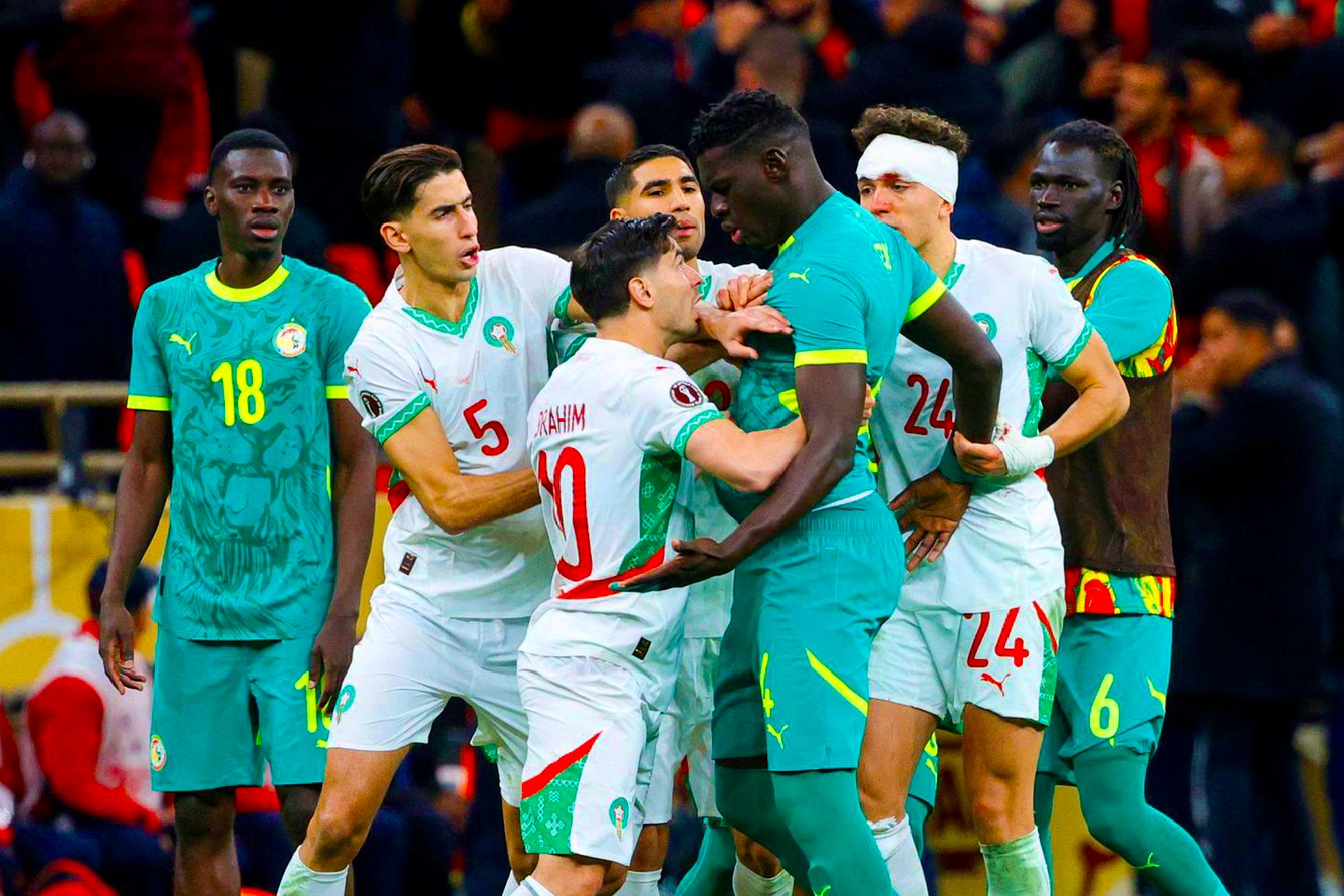 Scandale à la CAN 2025 : le Sénégal sanctionné, le Maroc récupère le titre sur tapis vert