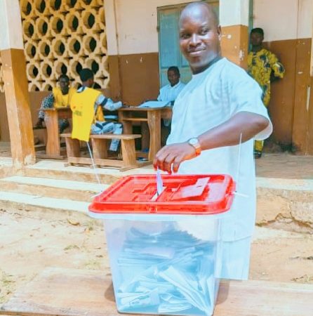 Présidentielle 2026 au Bénin et jour du vote : Le Président RAC Victorin KEVO alias “KEVIC”, accomplit son devoir civique à Tchikpé