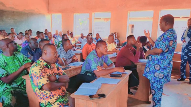 Éducation : 3ᵉ APZ dans le Couffo, le DDESTFP Zénongnon KAKPO toujours proche de ses collaborateurs