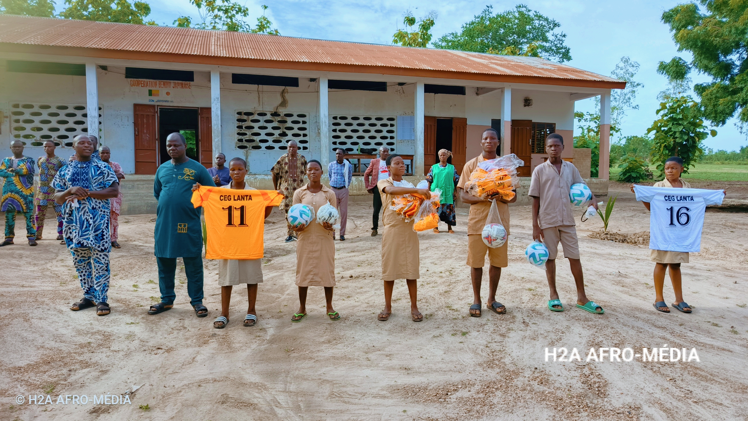 CEG Lanta : la plateforme “Lanta, Notre Patrimoine” renforce le sport scolaire avec un don d’équipements