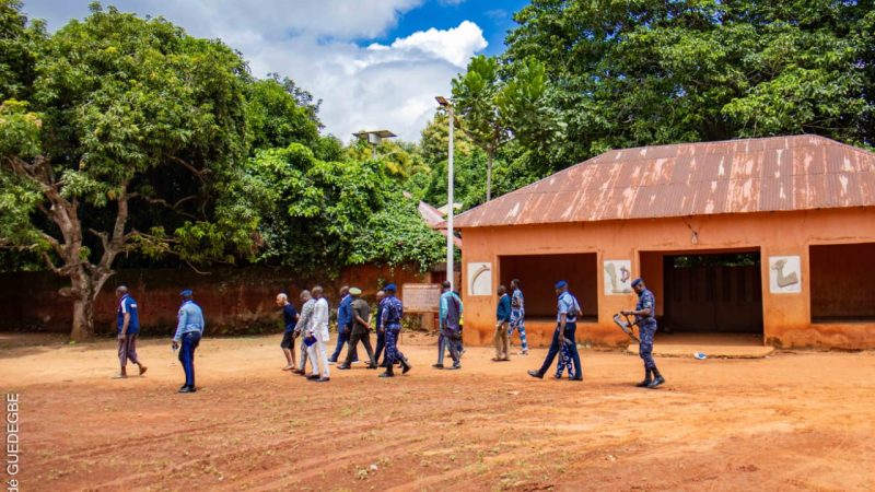 Préservation du patrimoine historique de Danxomè : le préfet du Zou Laurent ZOMAÏ accompagné du Maire d&rsquo;Abomey en visite du palais privé du Roi Agoli-Agbo